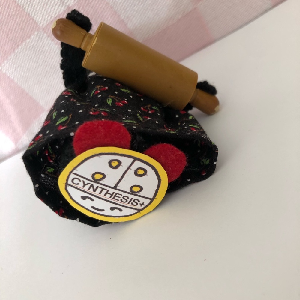 Baker Felt Cat art doll black with cherry dress, rolling pin NWT hand-sewn - Picture 6 of 7